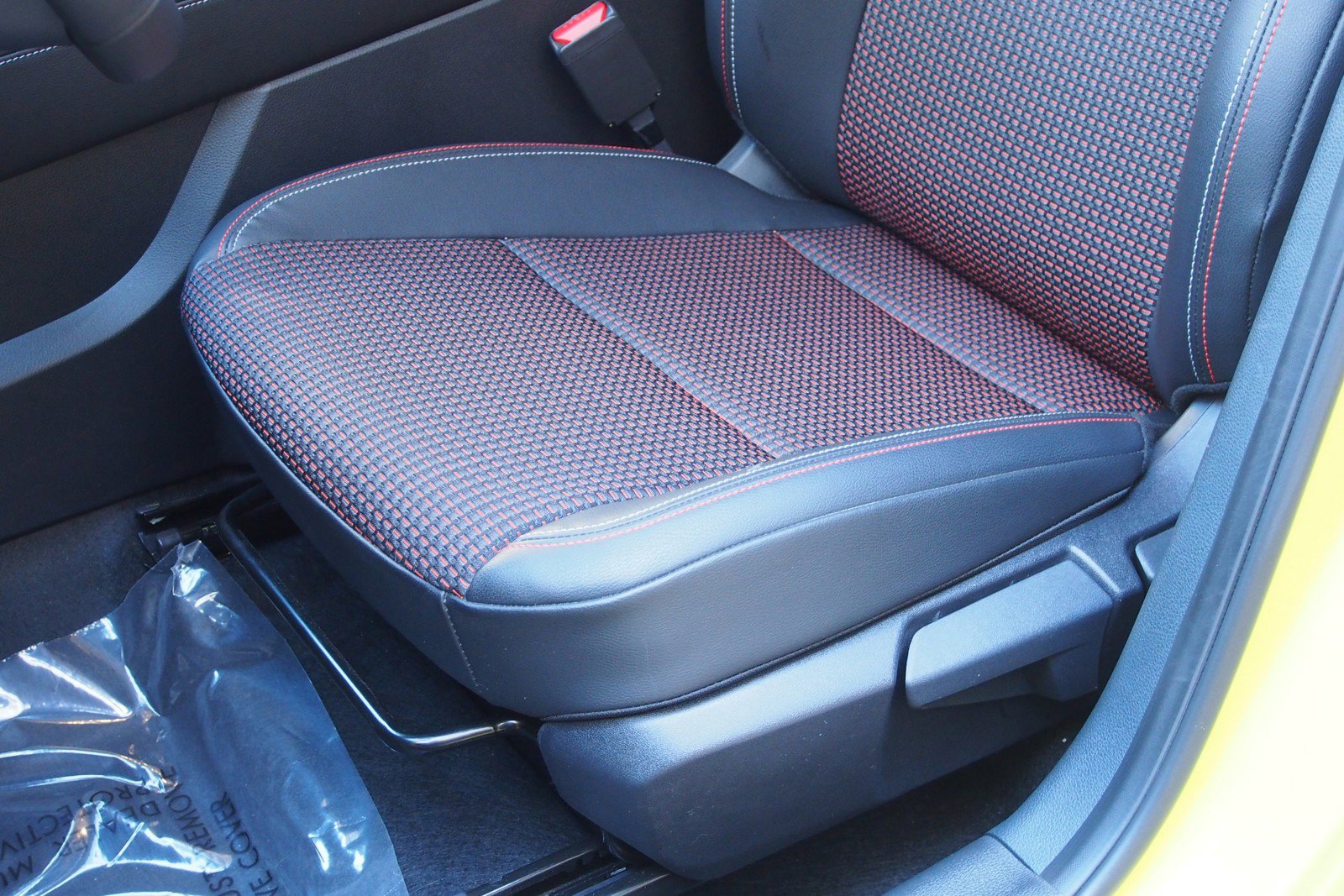 Used 2025 Nissan Kicks SR image 17