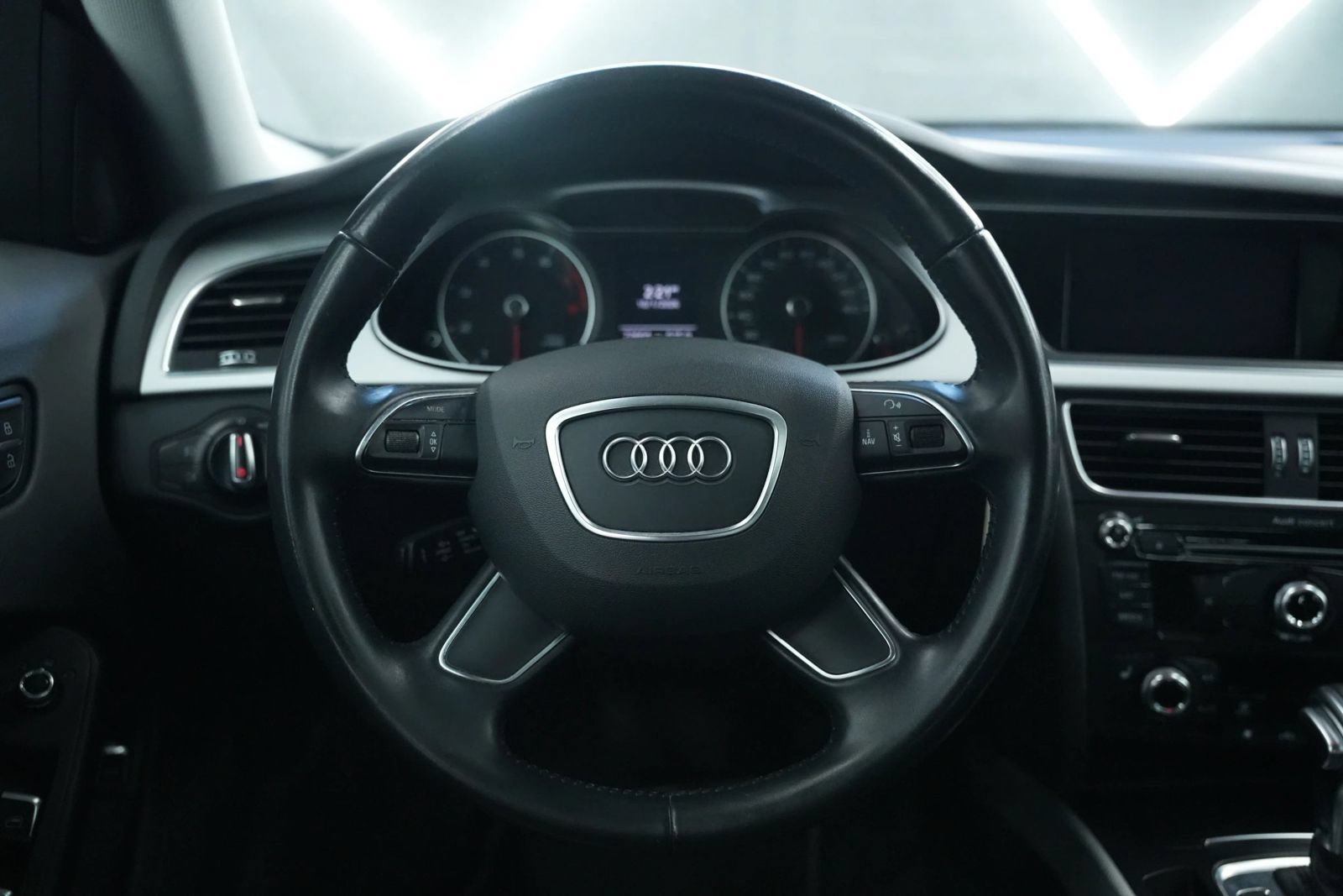 Used 2015 Audi A4 2.0T Premium FWD image 30