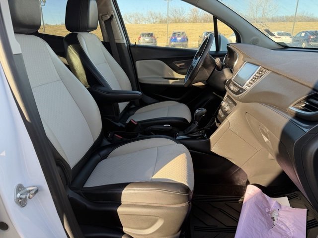 Used 2020 Buick Encore Preferred w/ Safety Package image 5
