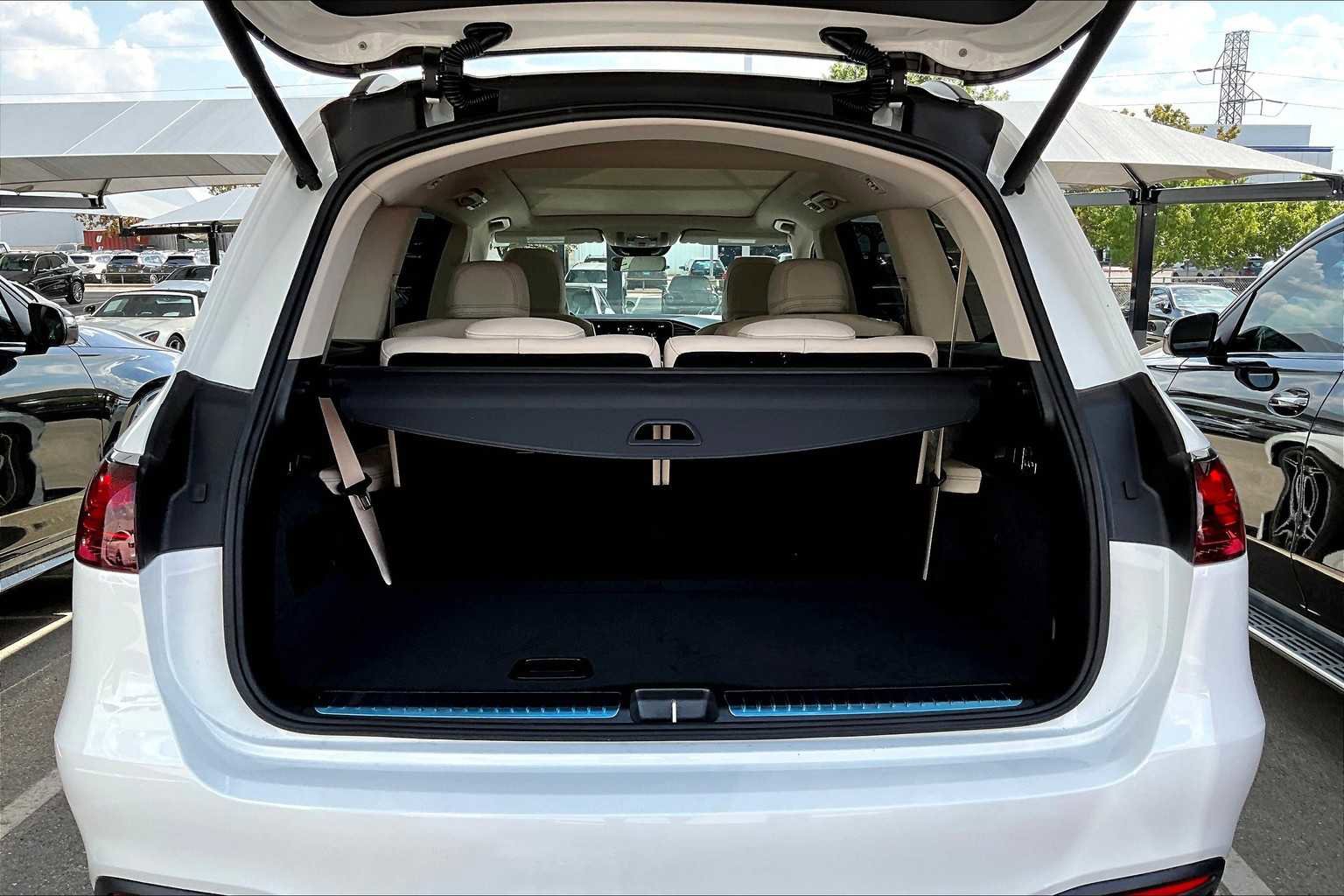 New 2026 Mercedes-Benz GLS 450 4MATIC image 14