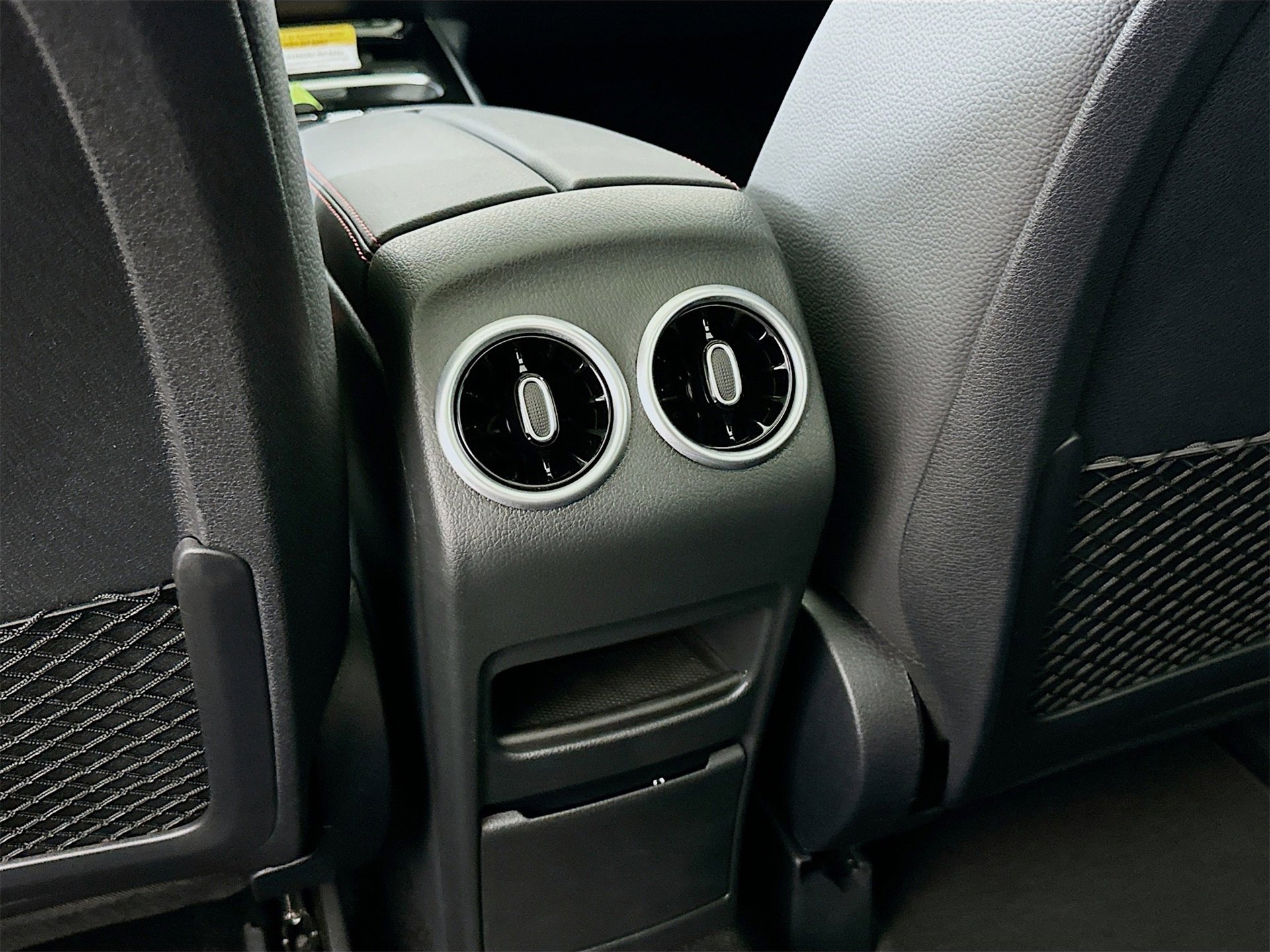 New 2026 Mercedes-Benz GLB 250 image 27