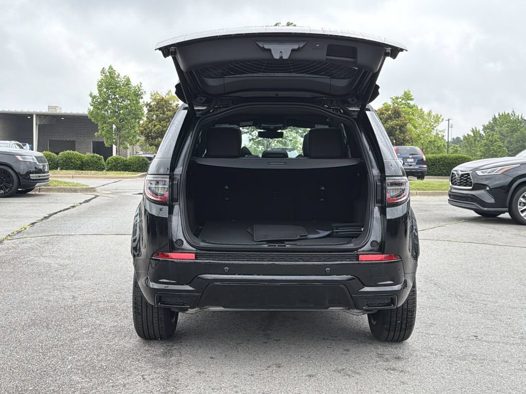 New 2026 Land Rover Discovery Sport Landmark AWD/4WD image 12