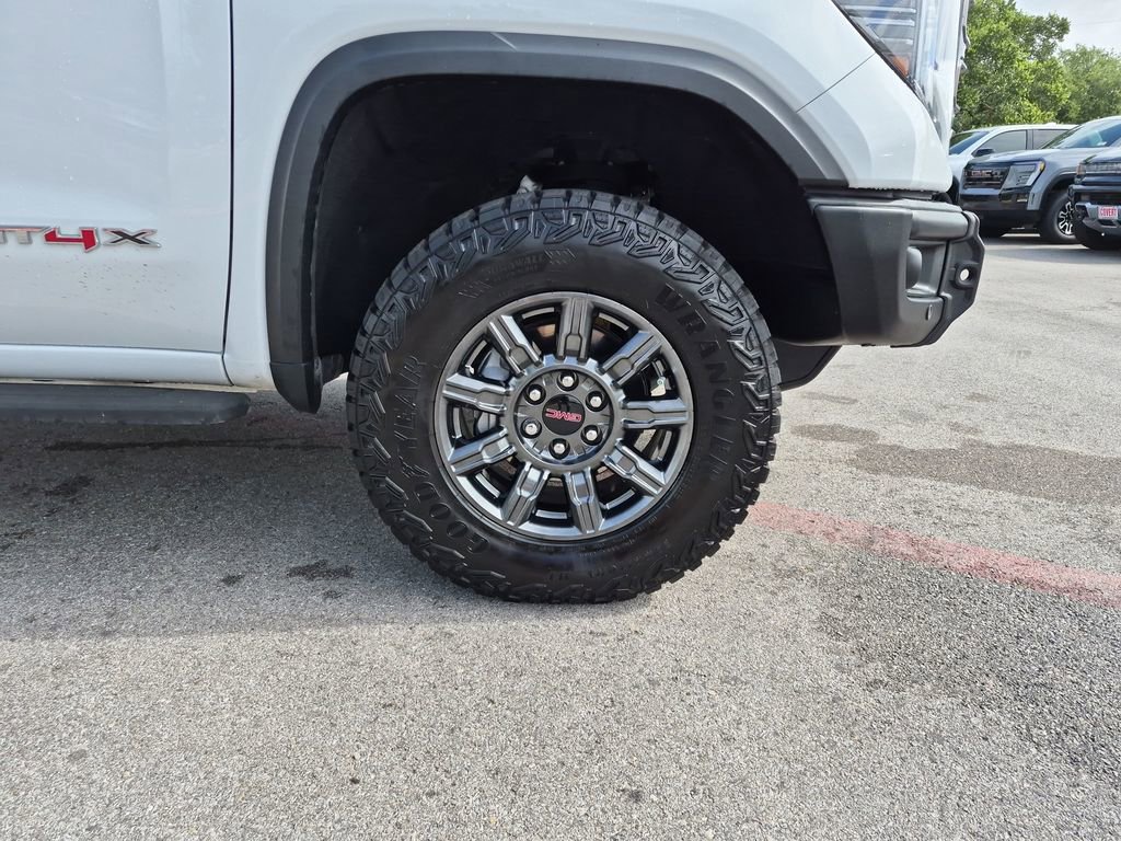 Used 2025 GMC Sierra 1500 AT4X AWD/4WD image 15