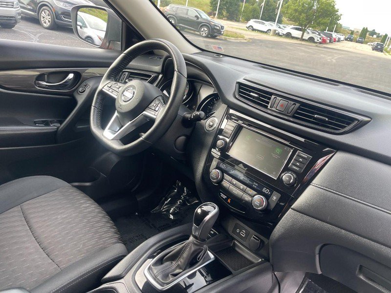 Used 2019 Nissan Rogue SV w/ Premium Package FWD image 7