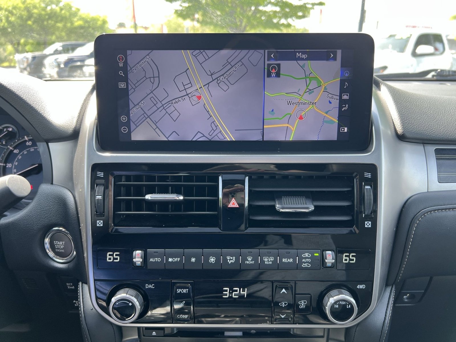 Used 2023 Lexus GX 460 Luxury w/ Sport Design Package AWD/4WD image 20