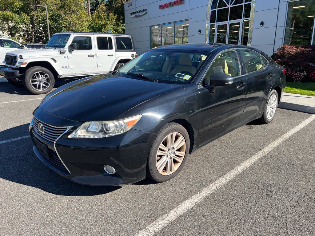 Used 2015 Lexus ES 350 w/ Premium Package FWD image 3