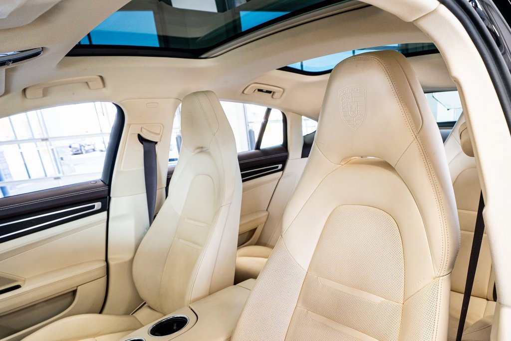 Used 2023 Porsche Panamera Platinum Edition image 39