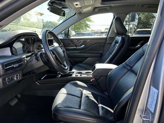 Used 2022 Lincoln Corsair AWD w/ Premium Package image 13