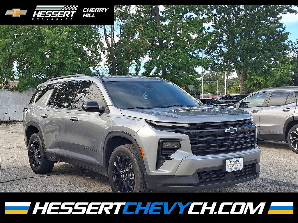 Certified 2024 Chevrolet Traverse LT w/ Midnight/Sport Edition