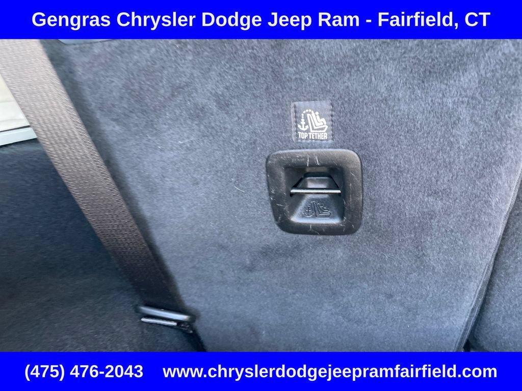 Used 2019 Jeep Wrangler Unlimited Sahara AWD/4WD image 33