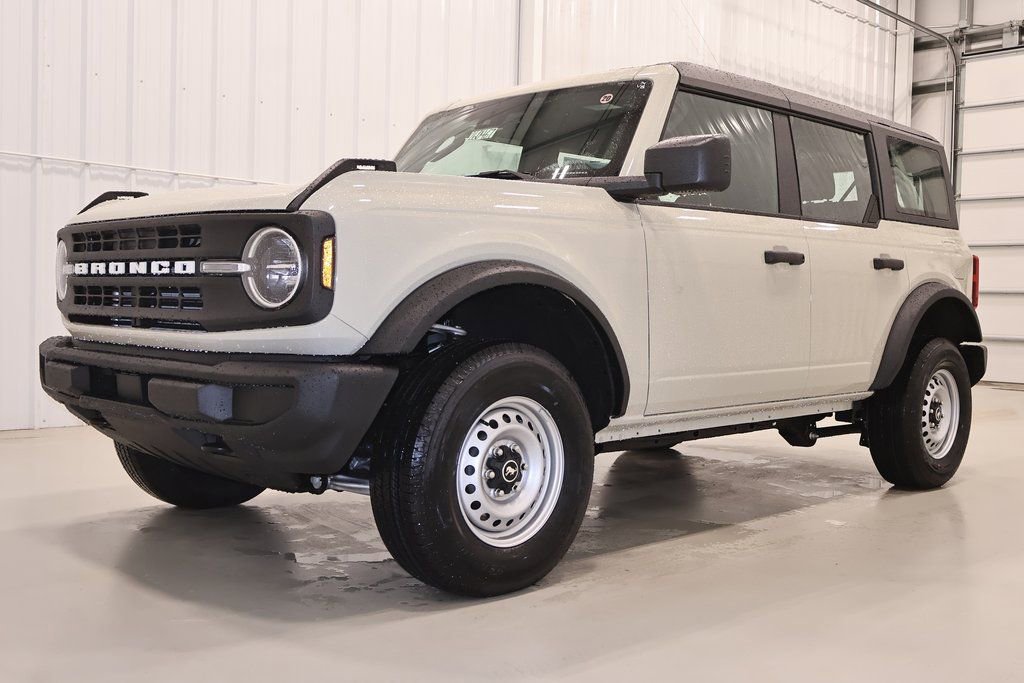 New 2026 Ford Bronco 4-Door image 5
