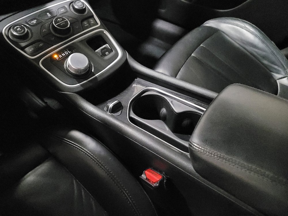 Used 2015 Chrysler 200 C FWD image 26