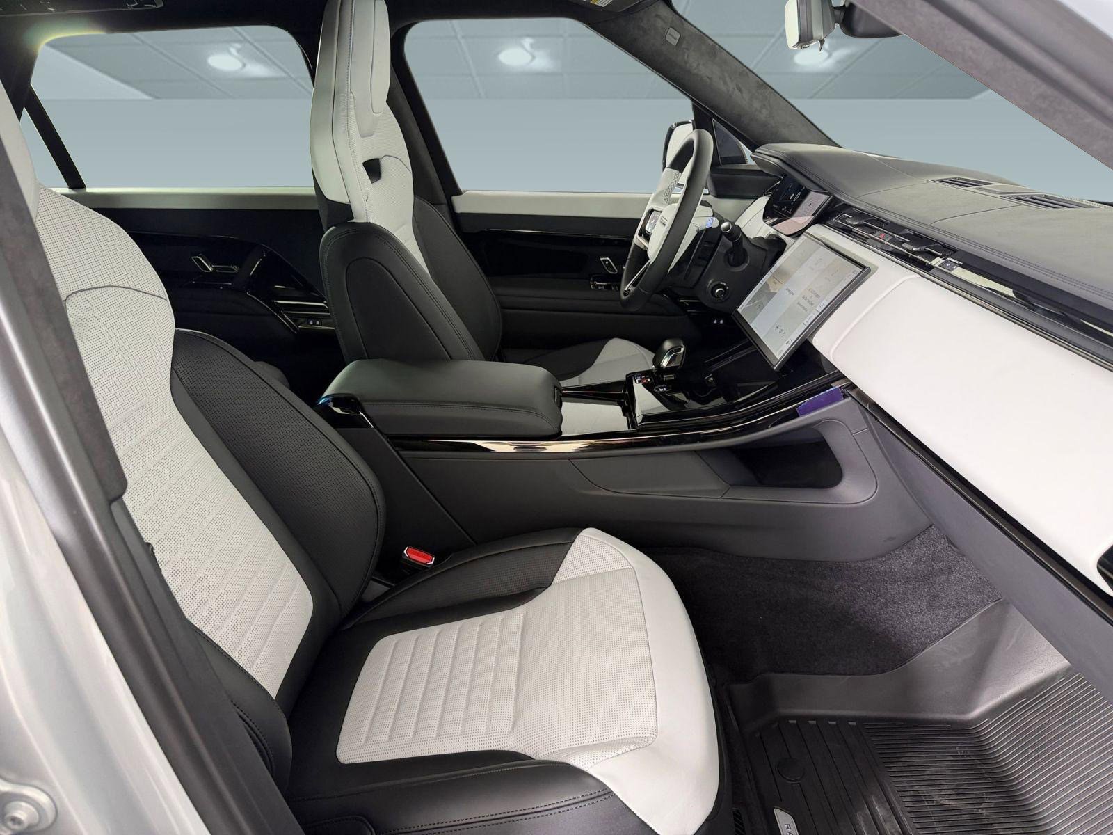 New 2026 Land Rover Range Rover Sport SV AWD/4WD image 22