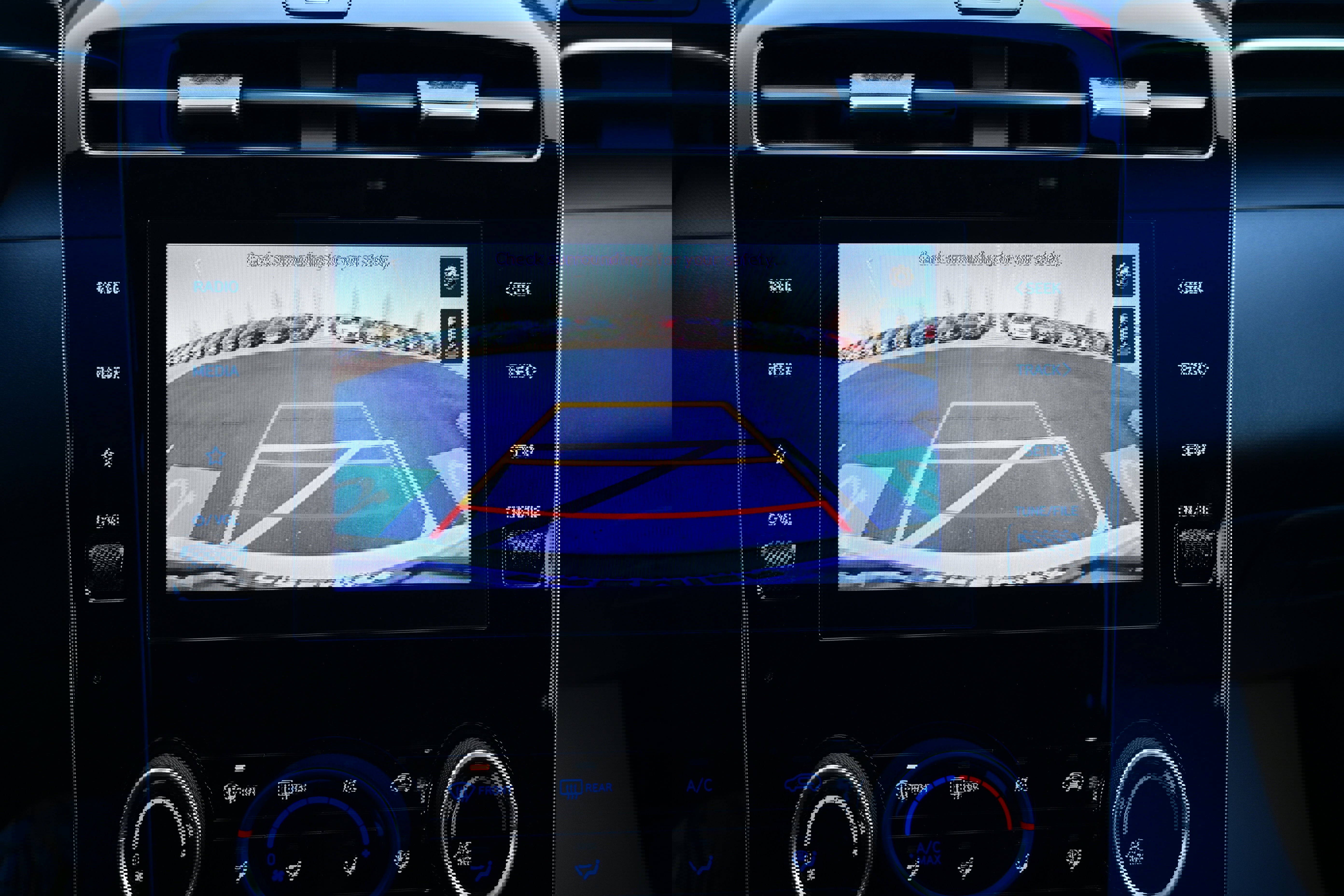 Used 2023 Hyundai Tucson SE image 25