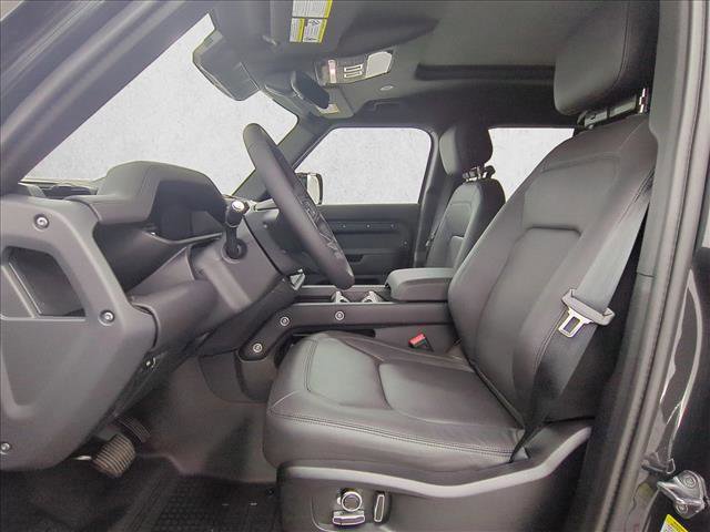 New 2026 Land Rover Defender 130 X-Dynamic SE AWD/4WD image 4