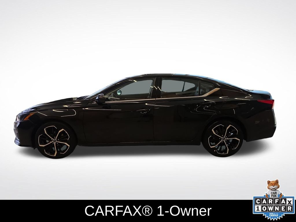 Used 2024 Nissan Altima 2.5 SR FWD image 2