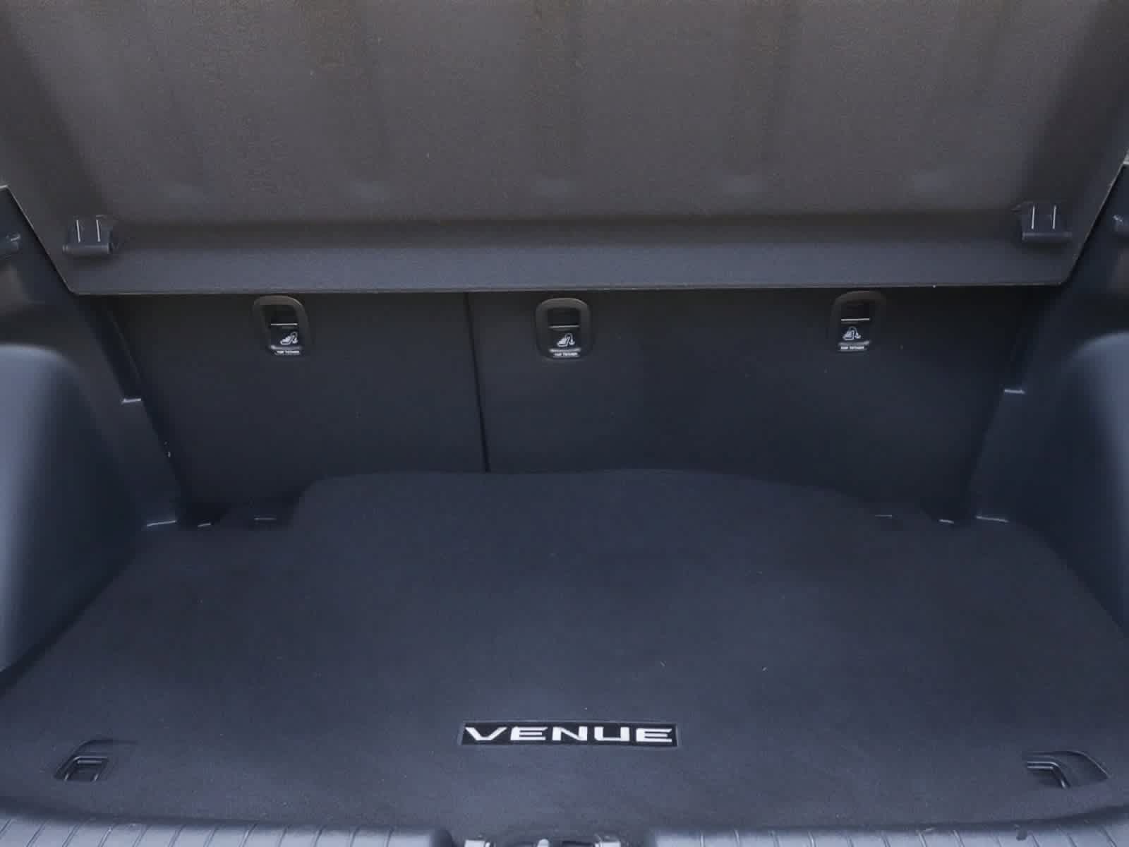 Used 2026 Hyundai Venue SEL FWD image 16