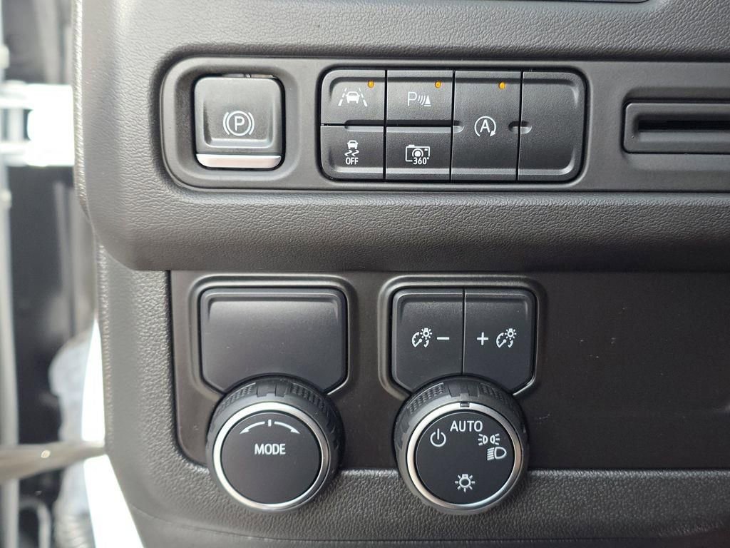 Used 2024 Chevrolet Suburban RST w/ Sport Performance Package RWD image 28