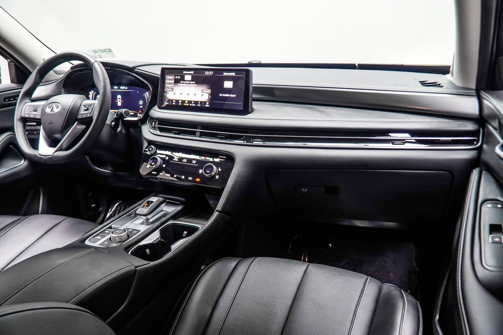 Used 2025 INFINITI QX60 Luxe w/ Vision Package AWD/4WD image 18