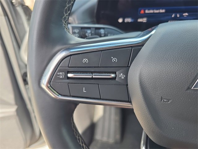 Used 2024 Chevrolet Traverse LT image 24