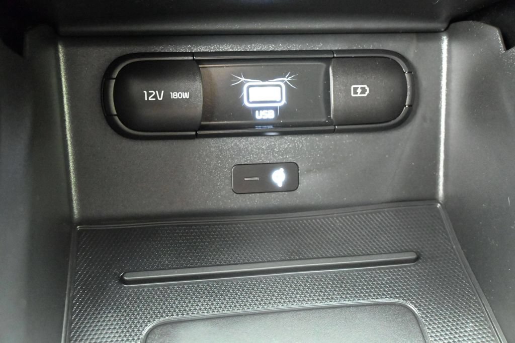 Used 2022 Kia Telluride SX w/ Towing Package FWD image 16