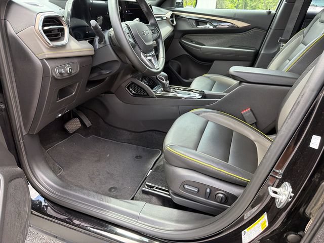 Used 2025 Chevrolet TrailBlazer ACTIV w/ Driver Confidence Package FWD image 9