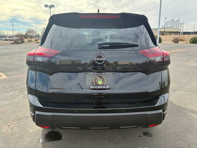 New 2026 Nissan Rogue Dark Armor FWD image 5