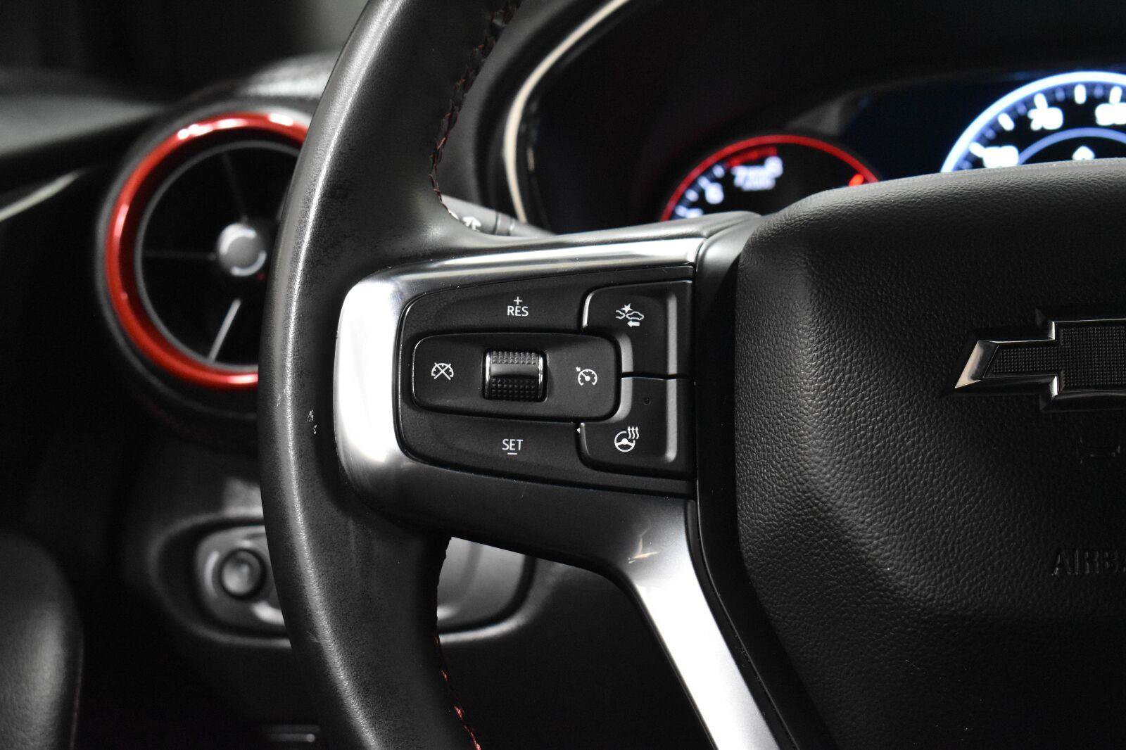 Used 2025 Chevrolet Blazer RS FWD image 7