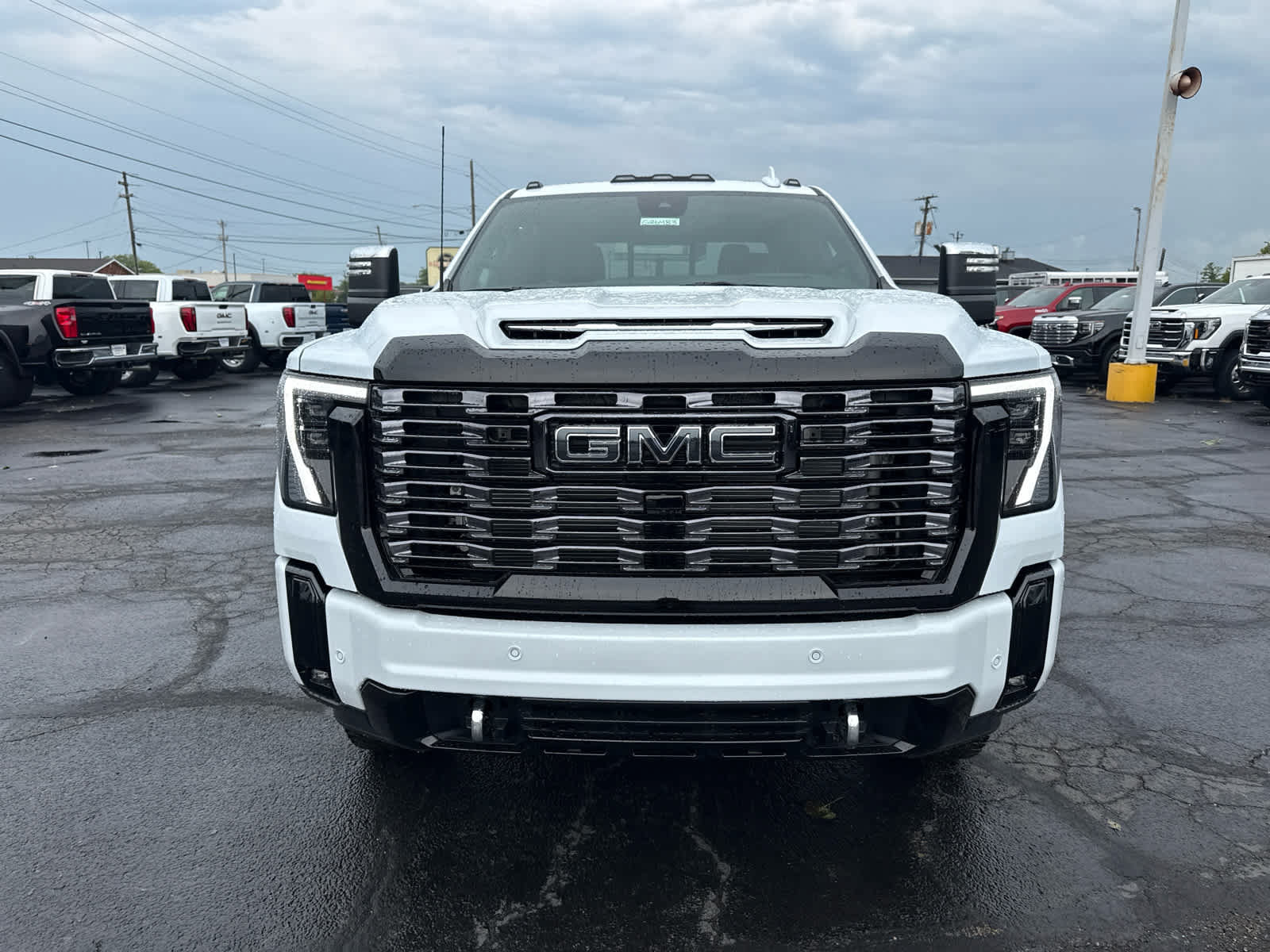 New 2026 GMC Sierra 3500 Denali Ultimate w/ LPO, Black Badging Package AWD/4WD image 8