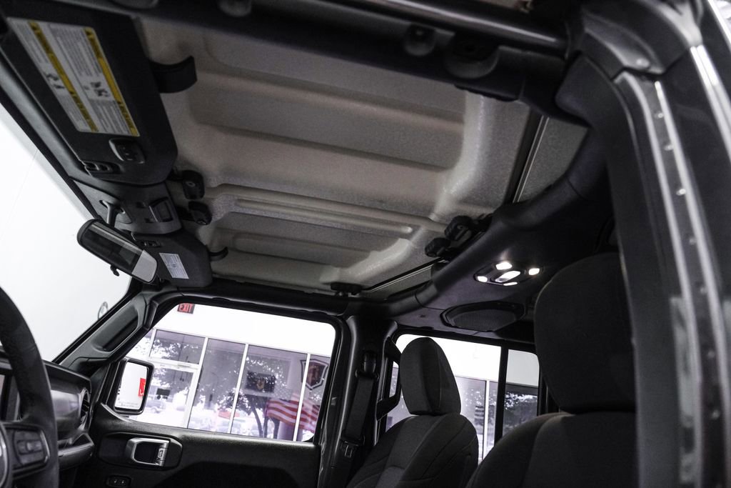 Used 2023 Jeep Gladiator Willys image 32