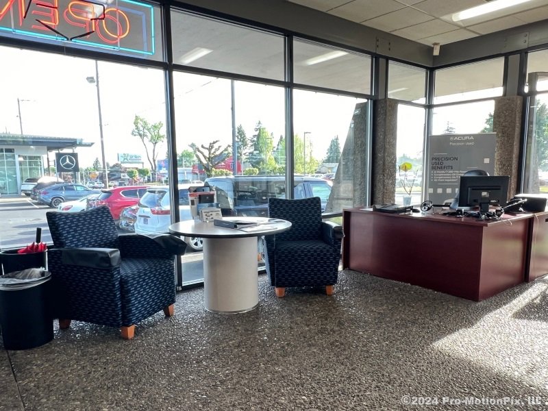 Used 2024 Mercedes-Benz CLE 300 4MATIC Coupe image 31