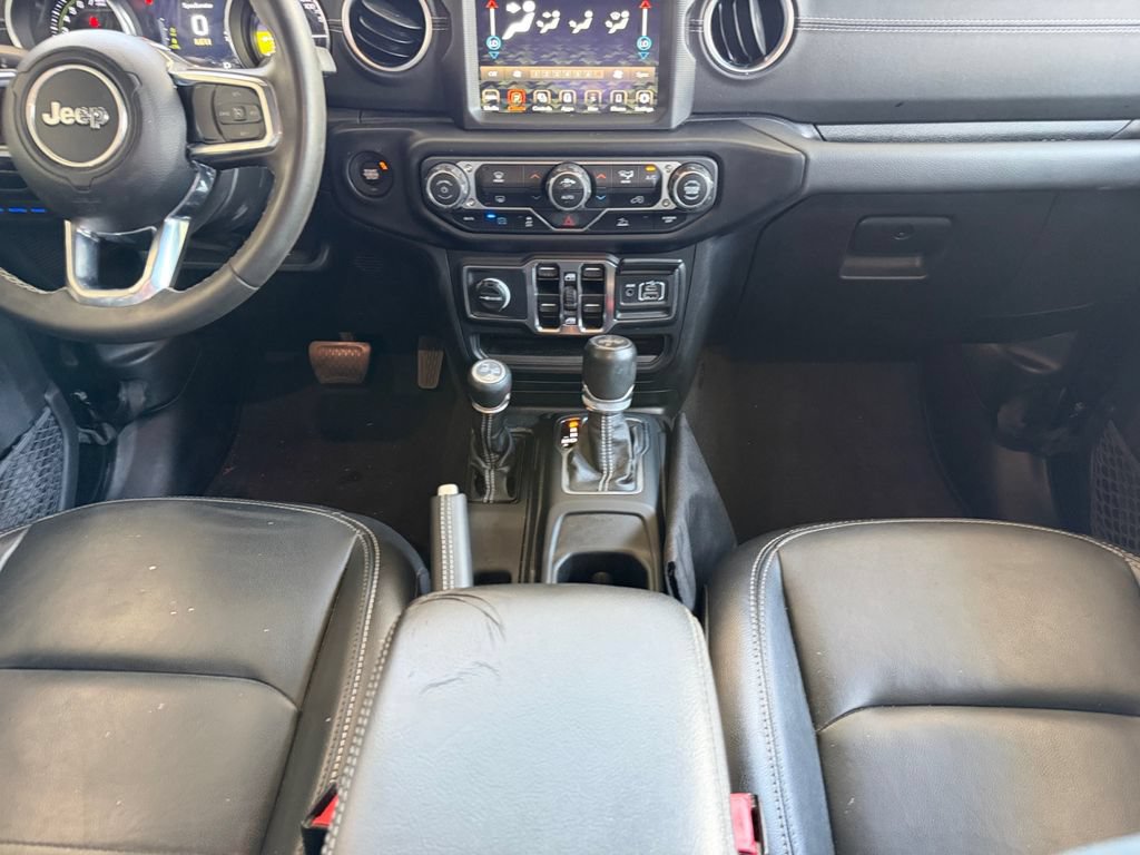 Used 2023 Jeep Wrangler Unlimited Sahara AWD/4WD image 11