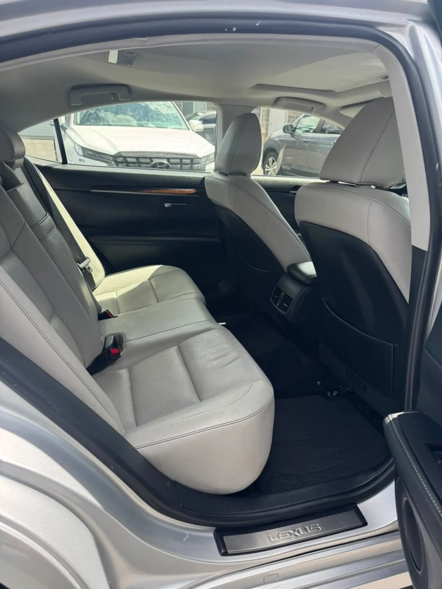Used 2014 Lexus ES 350 w/ Luxury Package FWD image 11