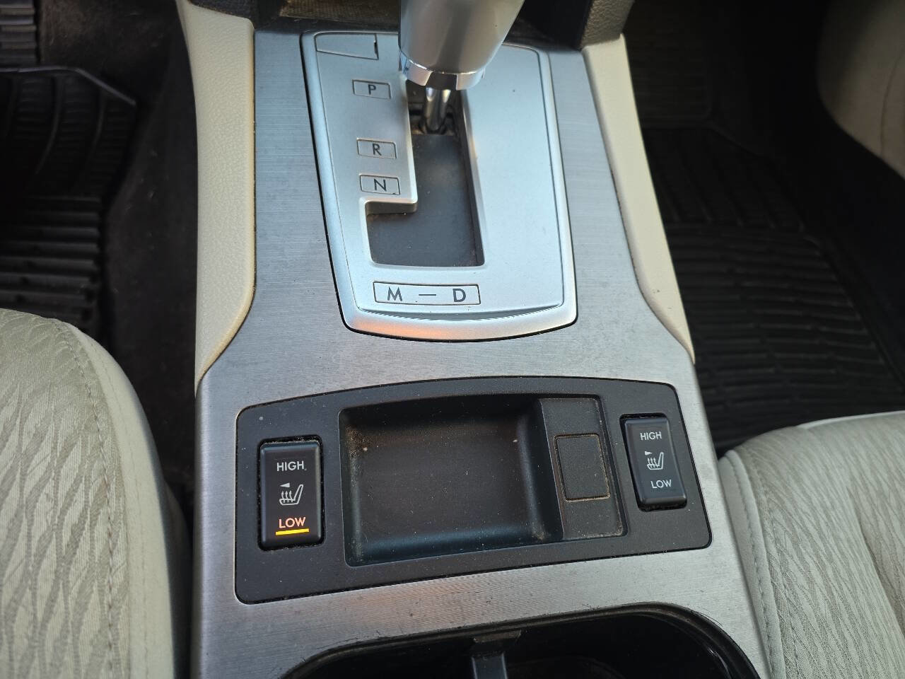 Used 2010 Subaru Outback 2.5i Premium image 25