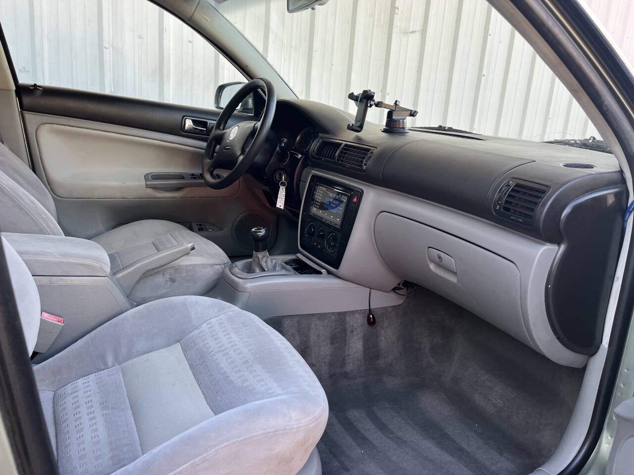 Used 2002 Volkswagen Passat GLS FWD image 14