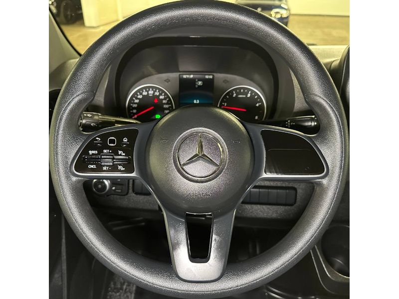 Used 2024 Mercedes-Benz Sprinter 2500 image 25