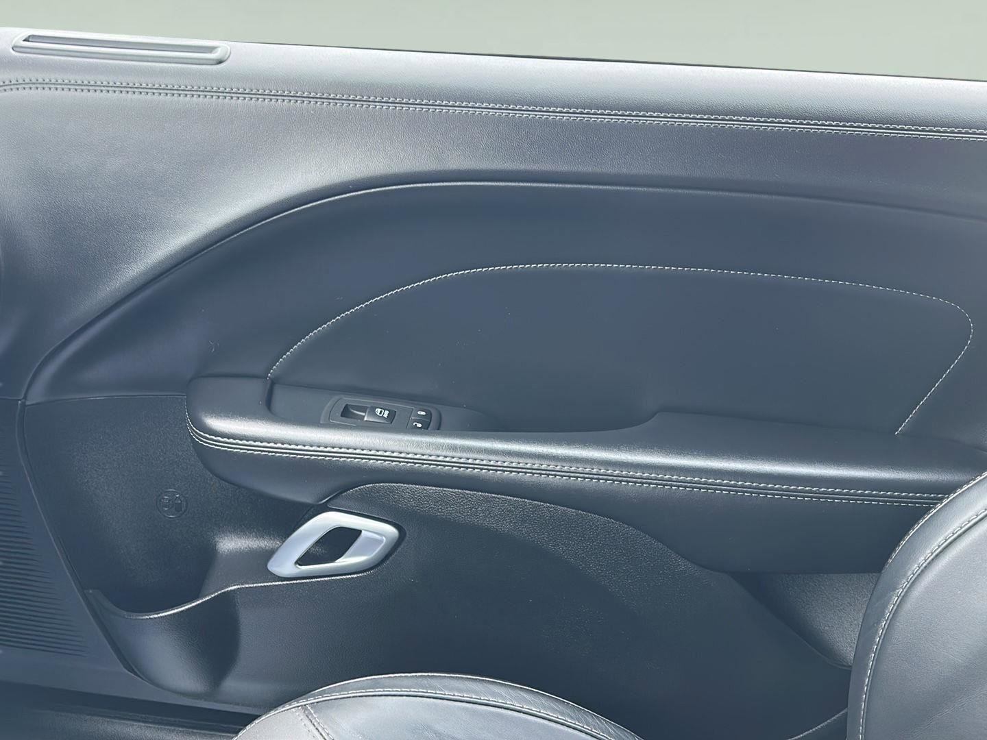 Used 2023 Dodge Challenger SXT w/ Plus Package image 16