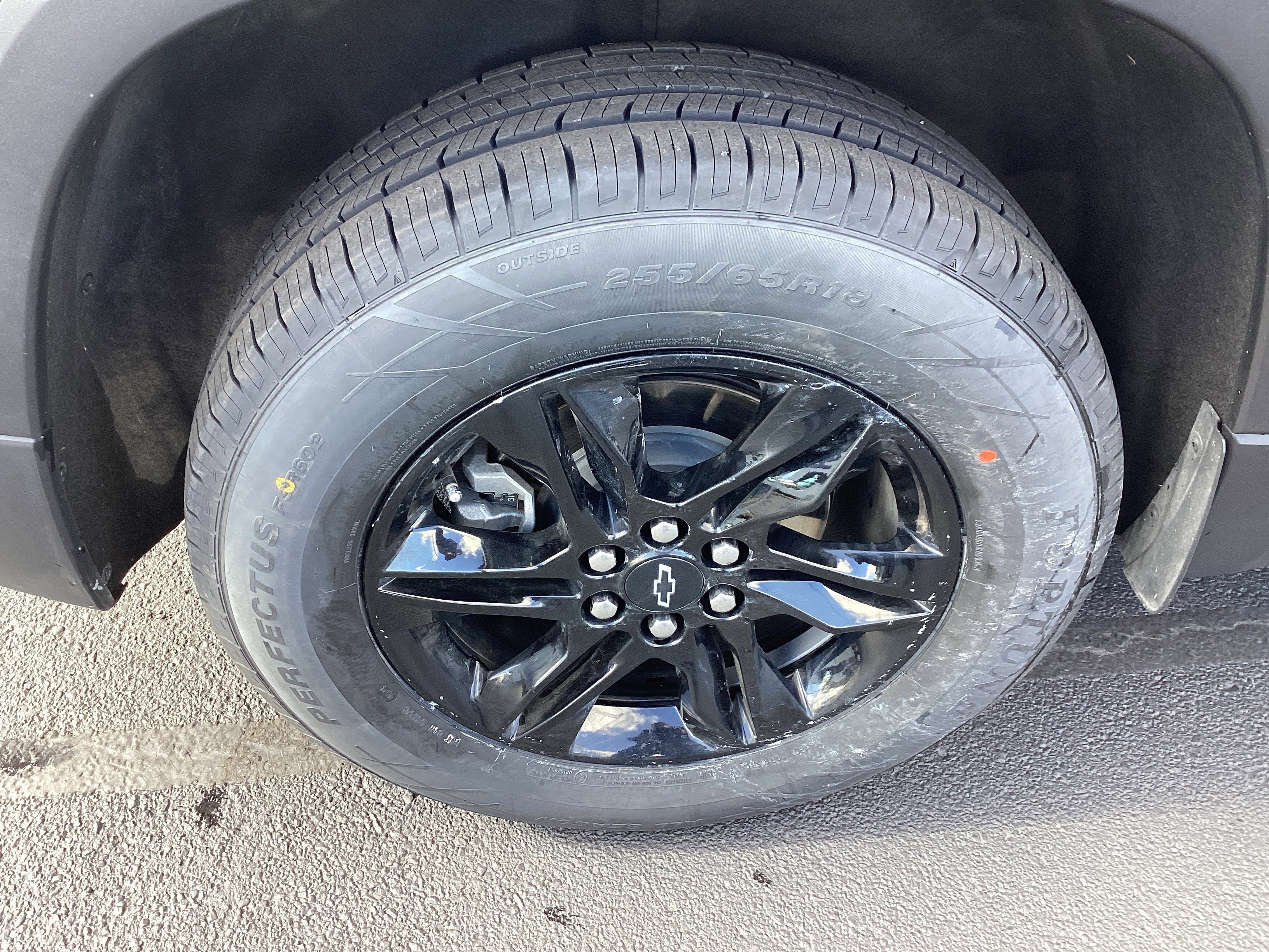 Used 2023 Chevrolet Traverse LT image 12