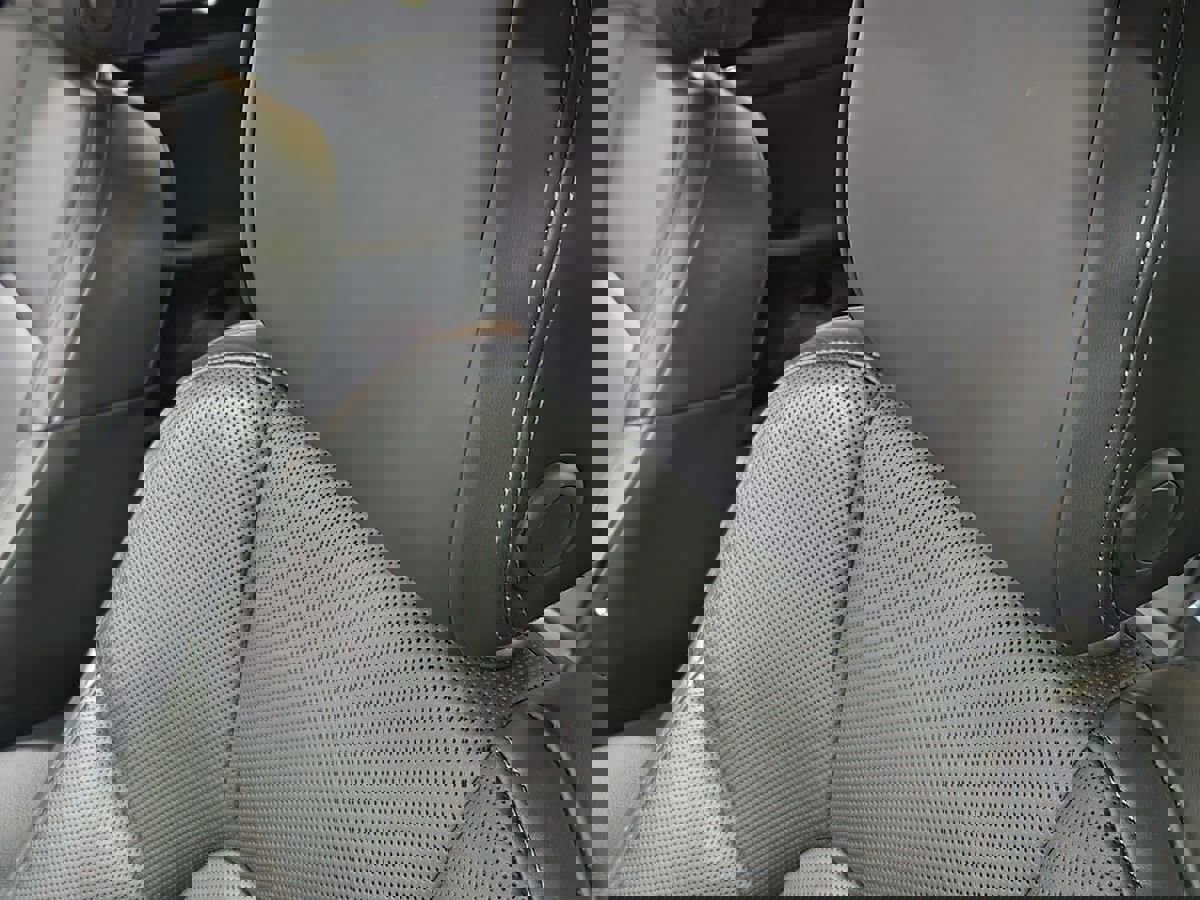 Used 2023 Porsche Macan S image 32