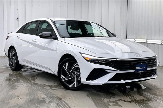 Used 2025 Hyundai Elantra SEL image 34