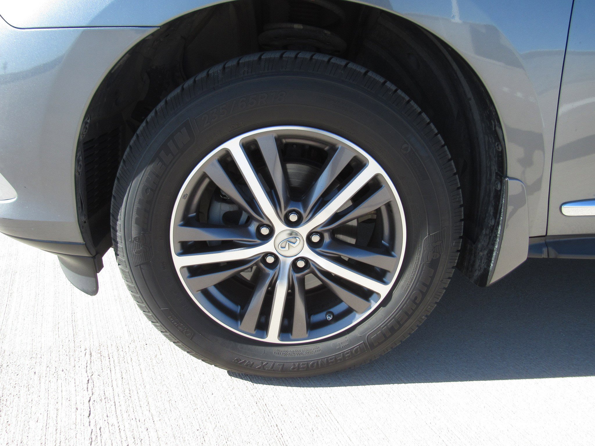 Used 2018 INFINITI QX60 Luxe image 4