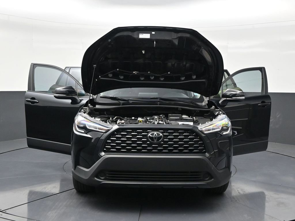 Used 2024 Toyota Corolla Cross LE FWD image 33