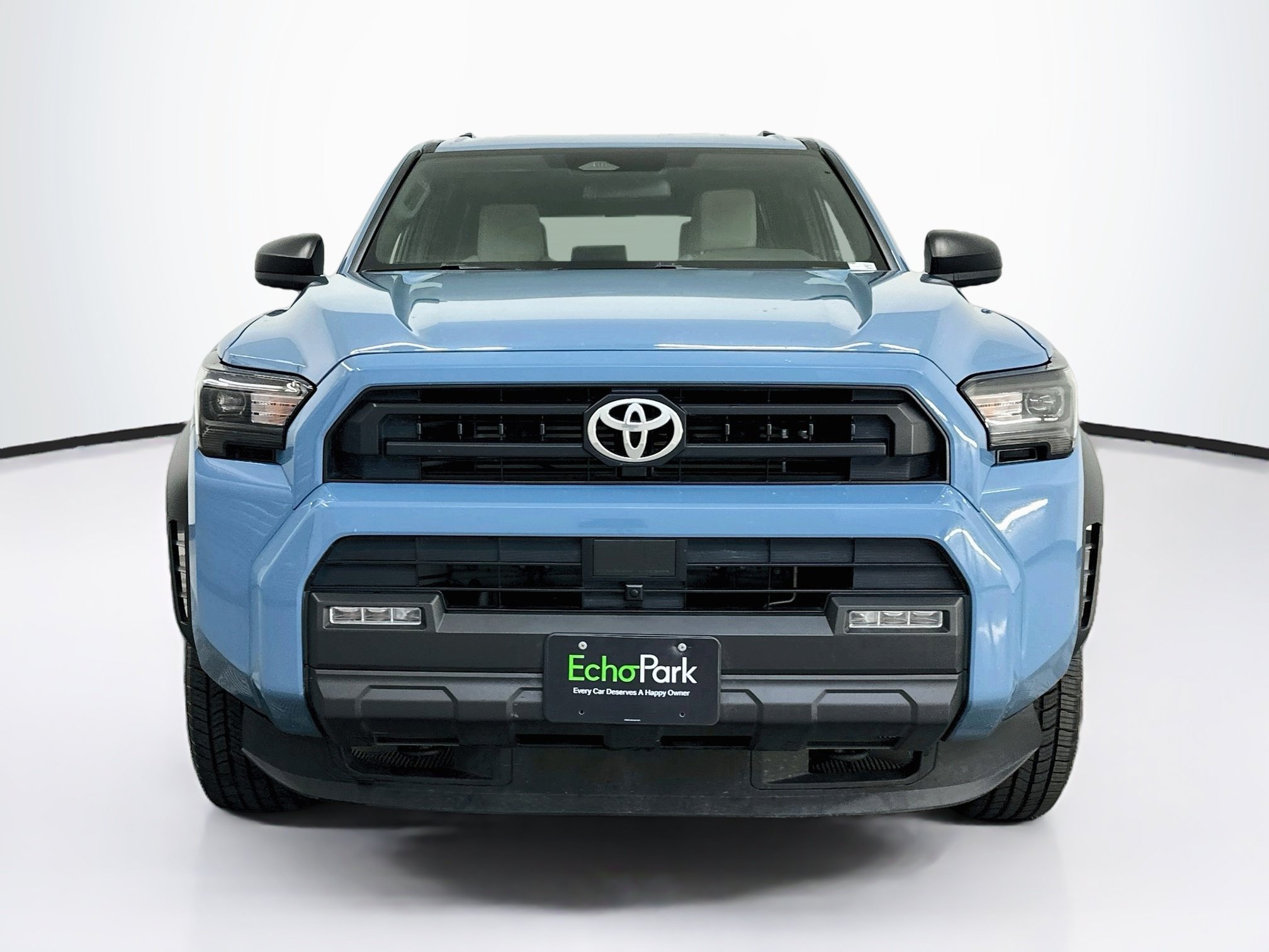 Used 2025 Toyota 4Runner SR5 AWD/4WD image 2