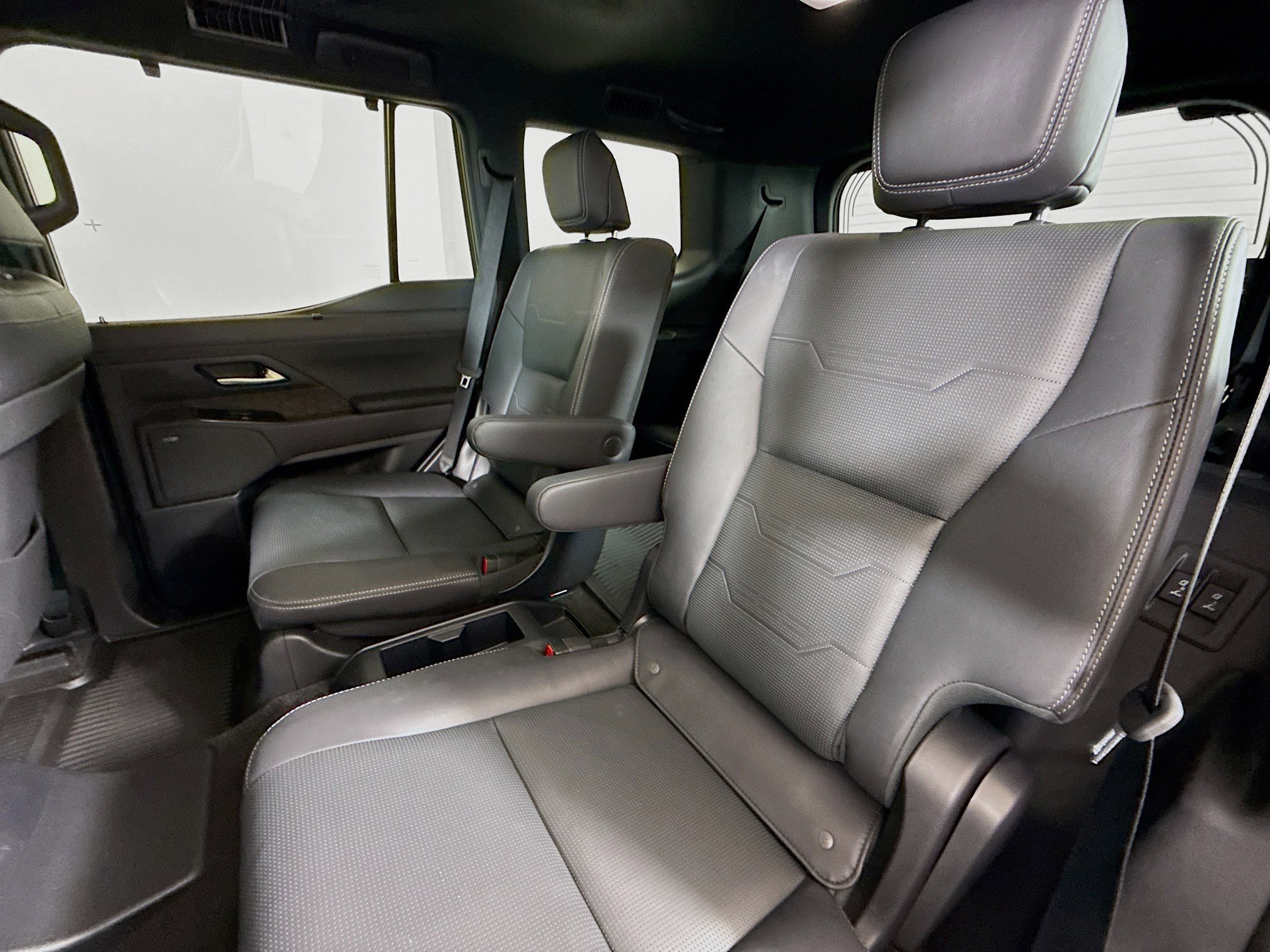 Used 2025 Lexus GX 550 w/ Accessory Package (2T) AWD/4WD image 23