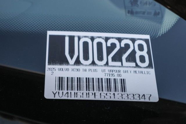 Used 2025 Volvo XC90 T8 Plus w/ Protection Package Premier AWD/4WD image 26