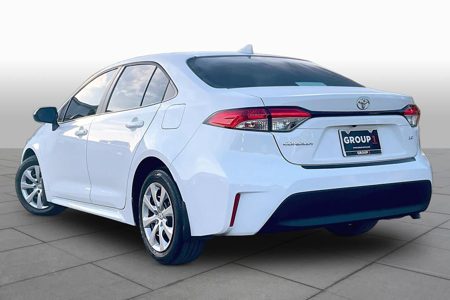 Used 2026 Toyota Corolla LE FWD image 12