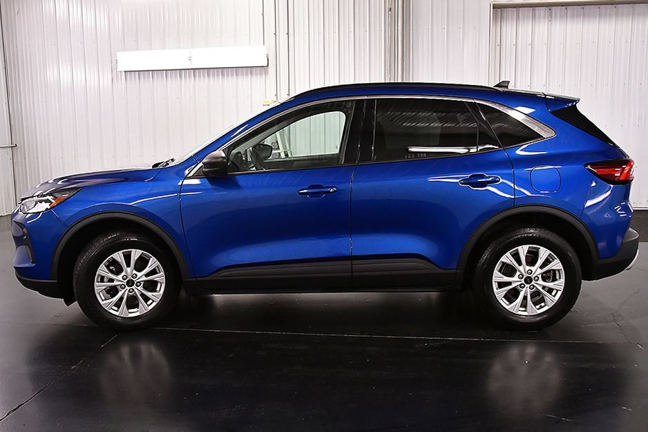 Used 2023 Ford Escape Active AWD/4WD image 4