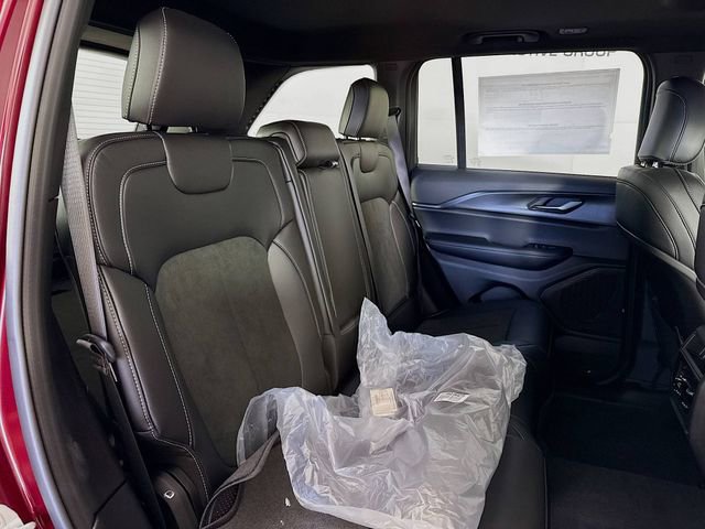 New 2025 Jeep Grand Cherokee Altitude image 27