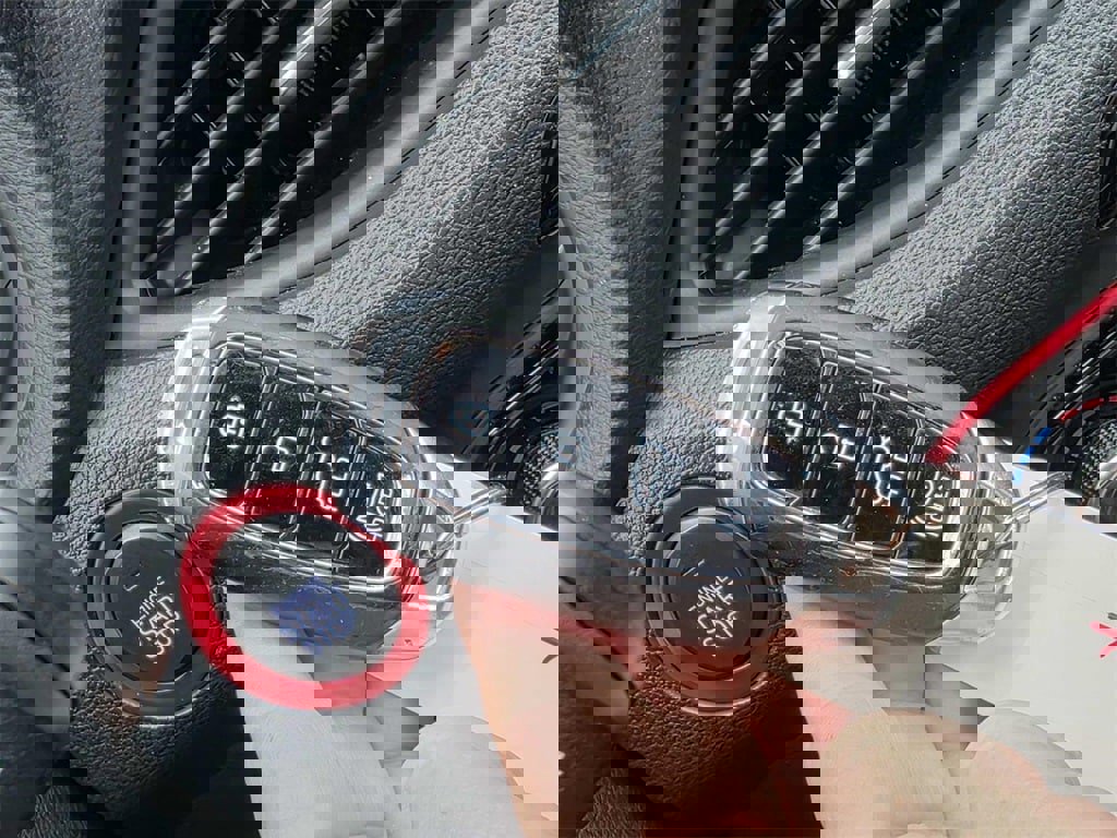 Used 2018 Hyundai Elantra GT Sport image 17