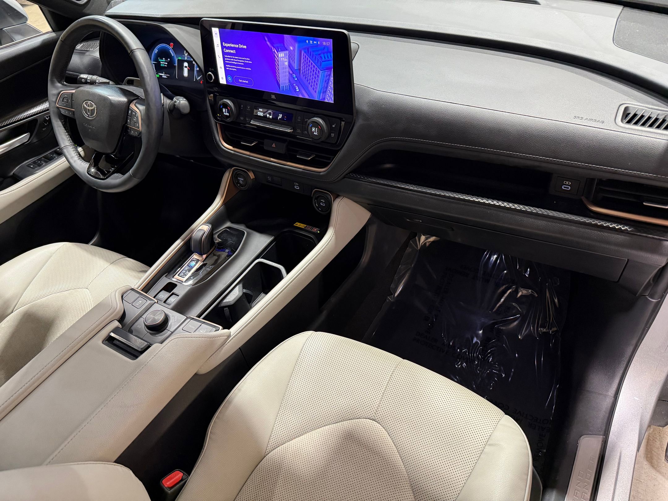 Used 2024 Toyota Grand Highlander AWD Hybrid image 46